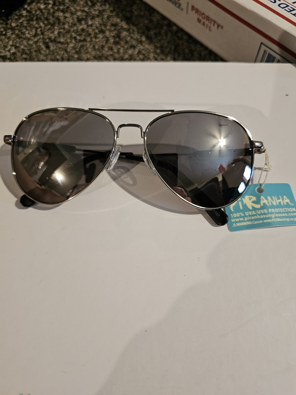 Piranha Men’s Silver Aviator Sunglasses with Gray Lenses